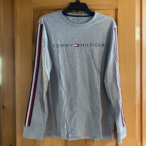 Tommy Hilfiger long sleeve tee - size medium